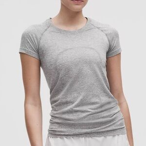 Swiftly Tech Short-Sleeve Shirt 2.0
Hip Length